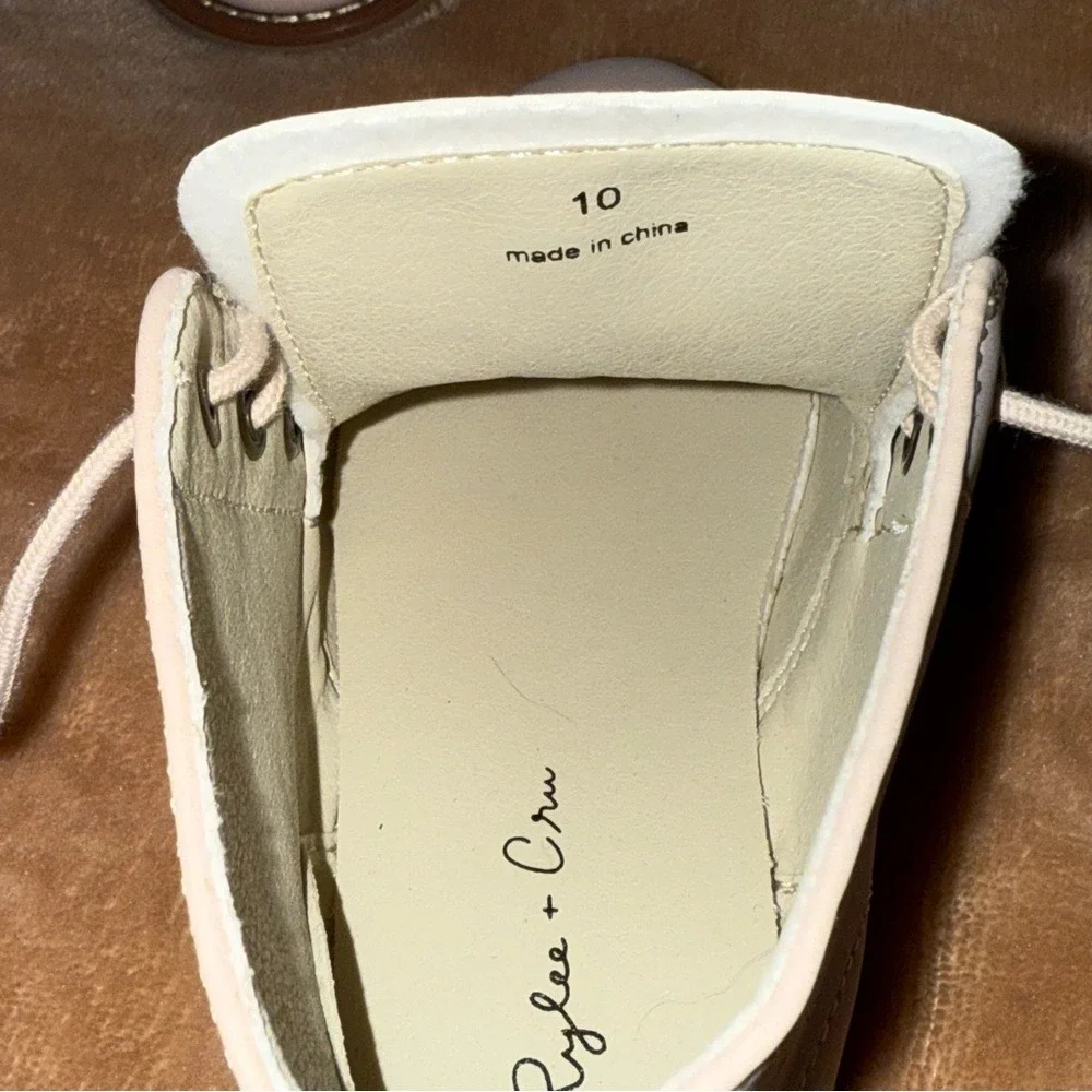 Rylee + Cru Kids Cream Faux Leather Lace Up Desert Ankle Boots Size 10